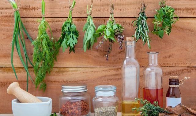 Essential-oils-herbs-650X