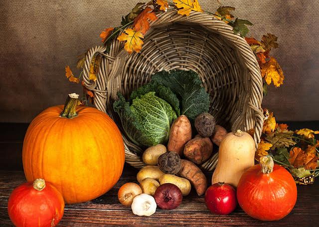 Odżywianie sezonowe kluczem do zdrowia. Sezonowość to wysoka odporność. Dlaczego warto jeść sezonowe warzywa i owoce?